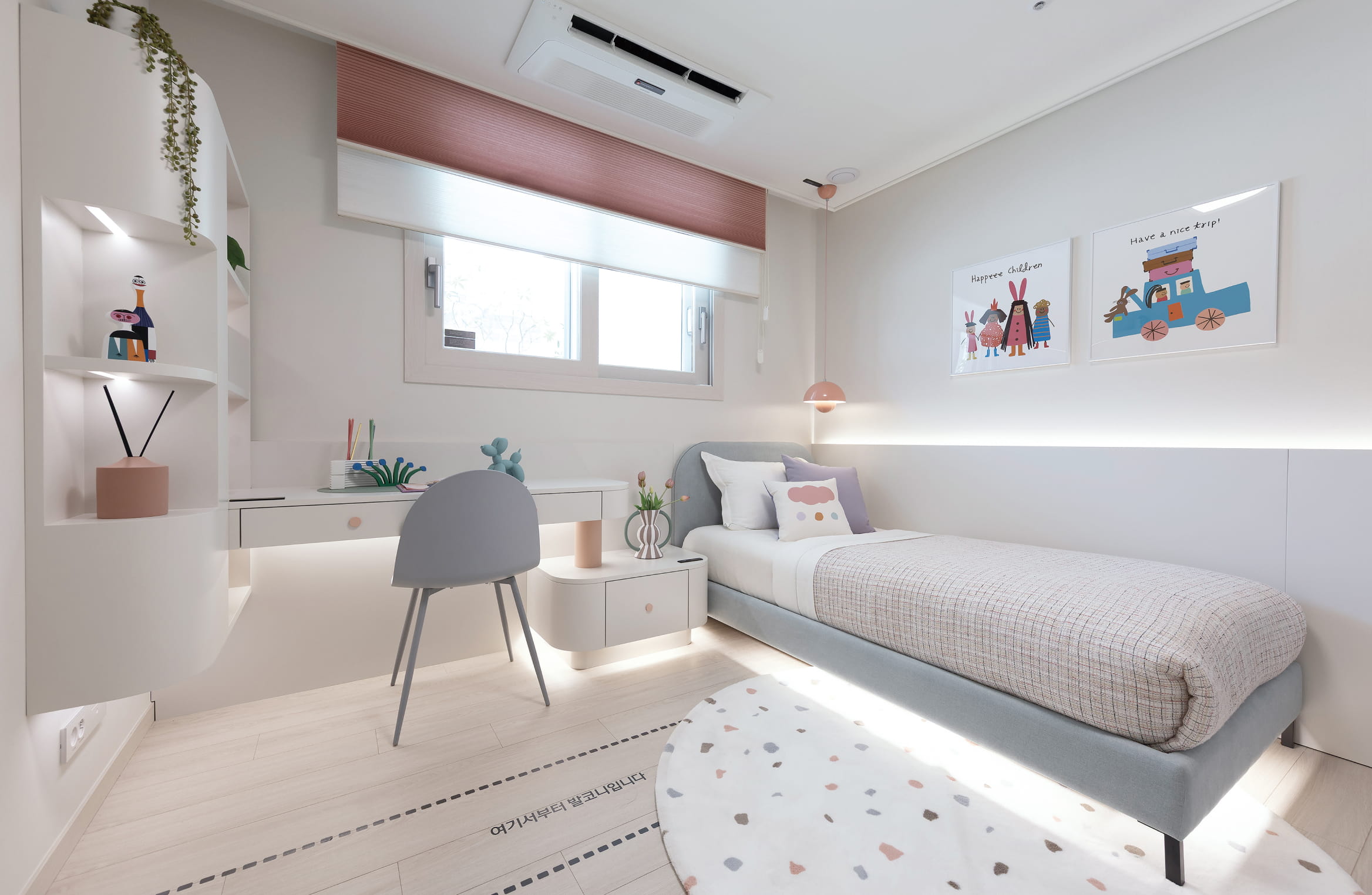 Official model-house bedroom